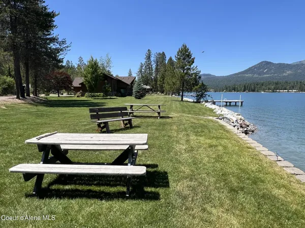 $775,000 | 1205 Wooded Acres Drive, Sagle, ID 83860