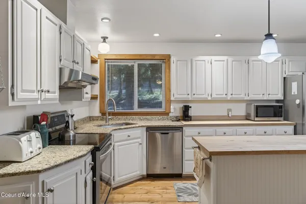 $775,000 | 1205 Wooded Acres Drive, Sagle, ID 83860