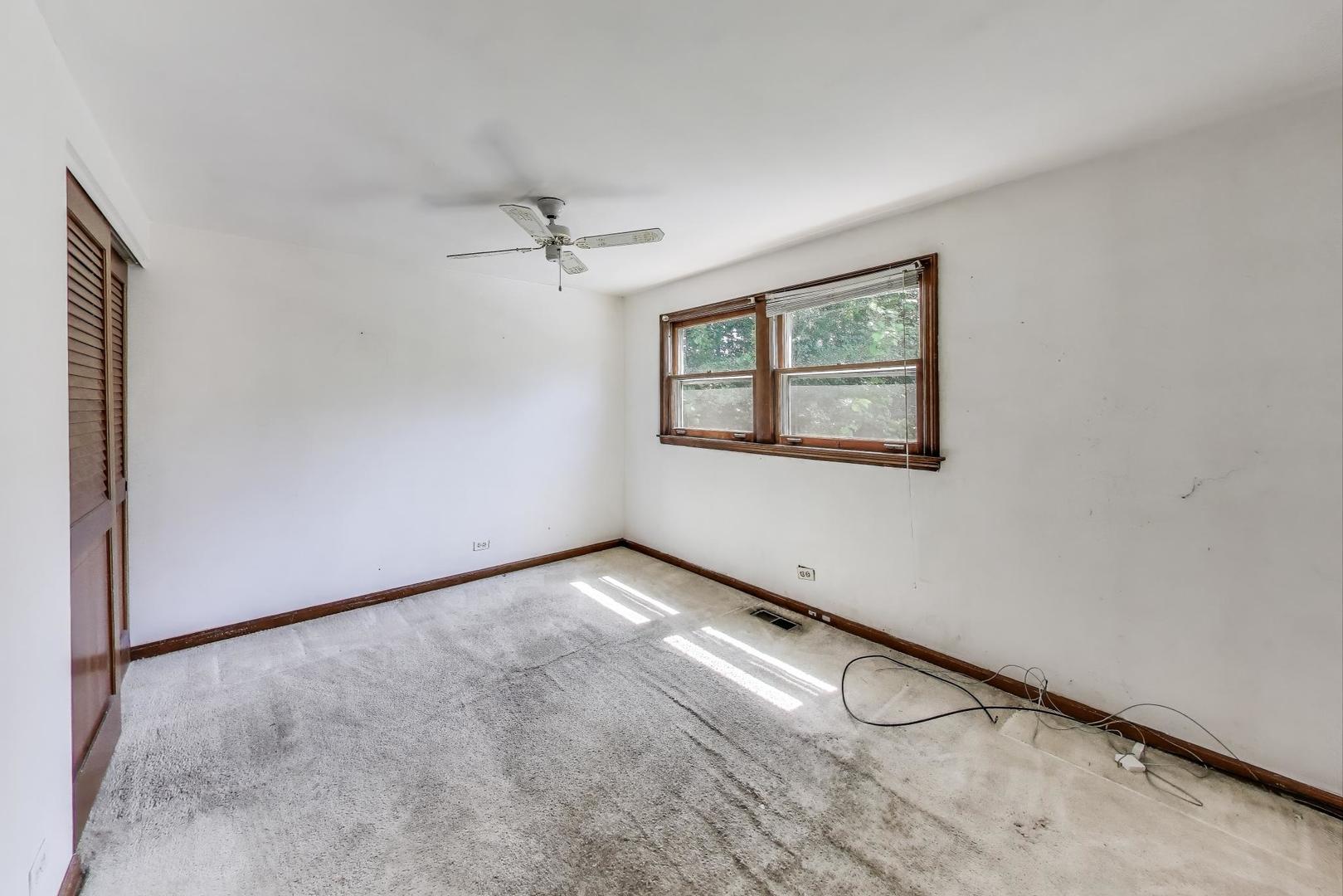 3509 Lawson Road Glenview, IL 60026 - Photo 22 of 54 an empty room with windows