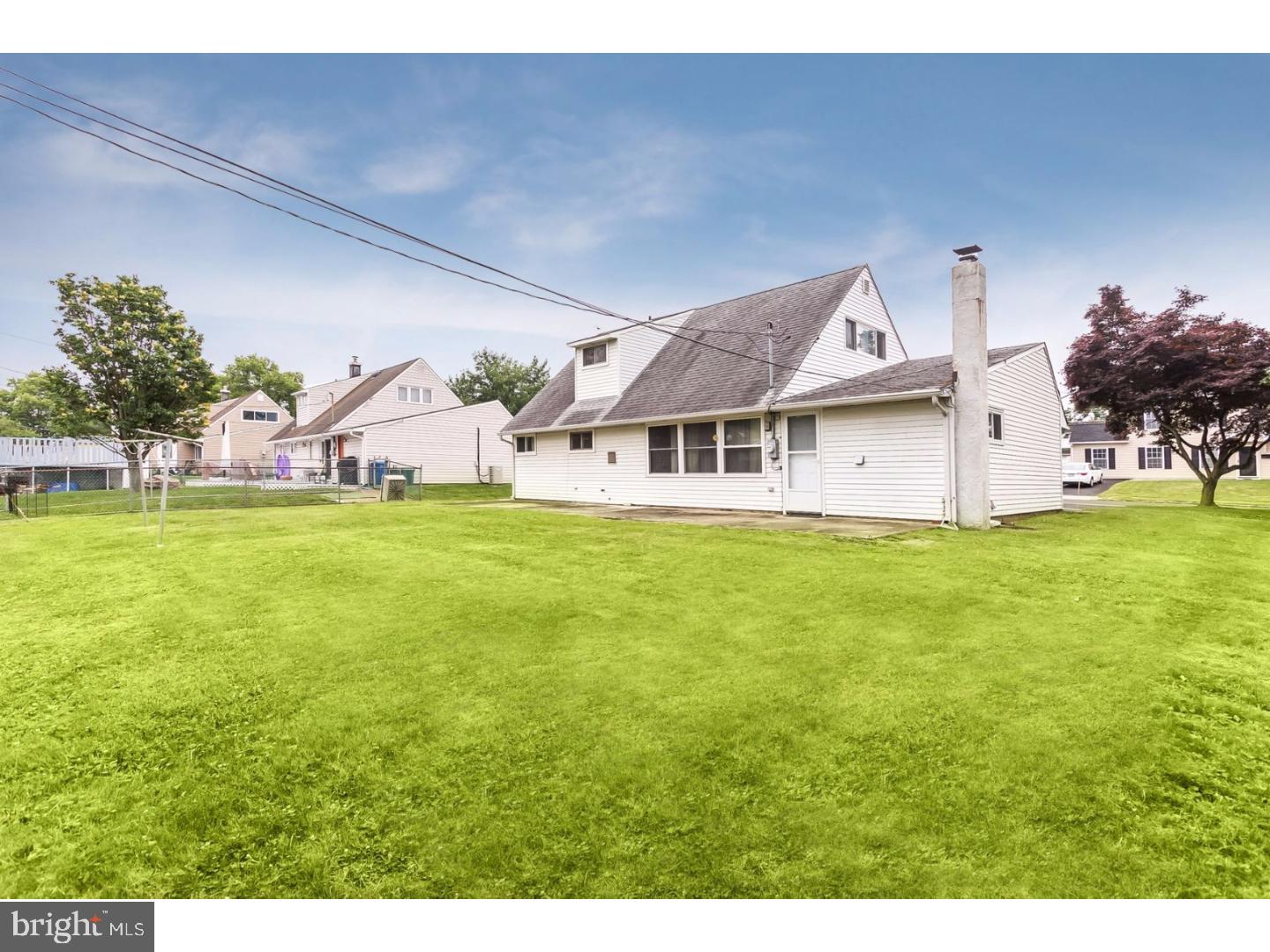 37 Quiet Road Levittown, PA 19057 - Photo 17 of 19 Back Yard