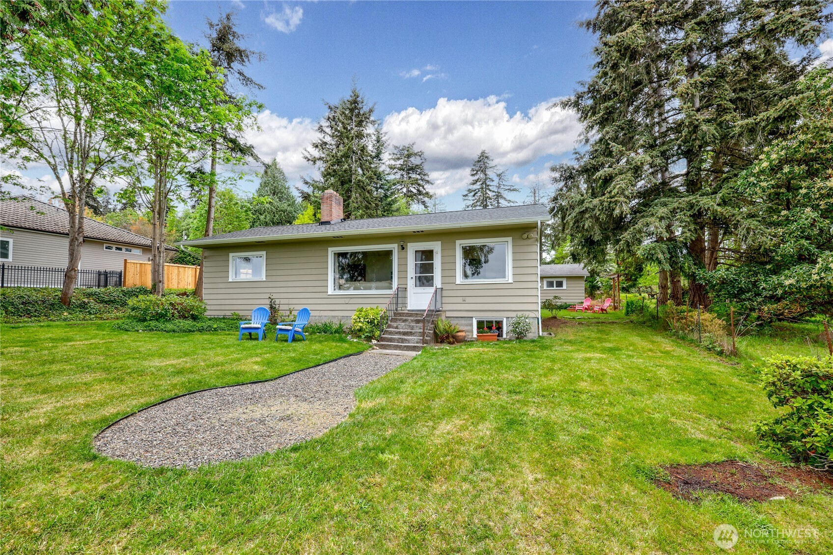 23932 Jefferson Point Road Northeast Kingston, WA 98346 - Photo 9 of 40 Gallery Image 9