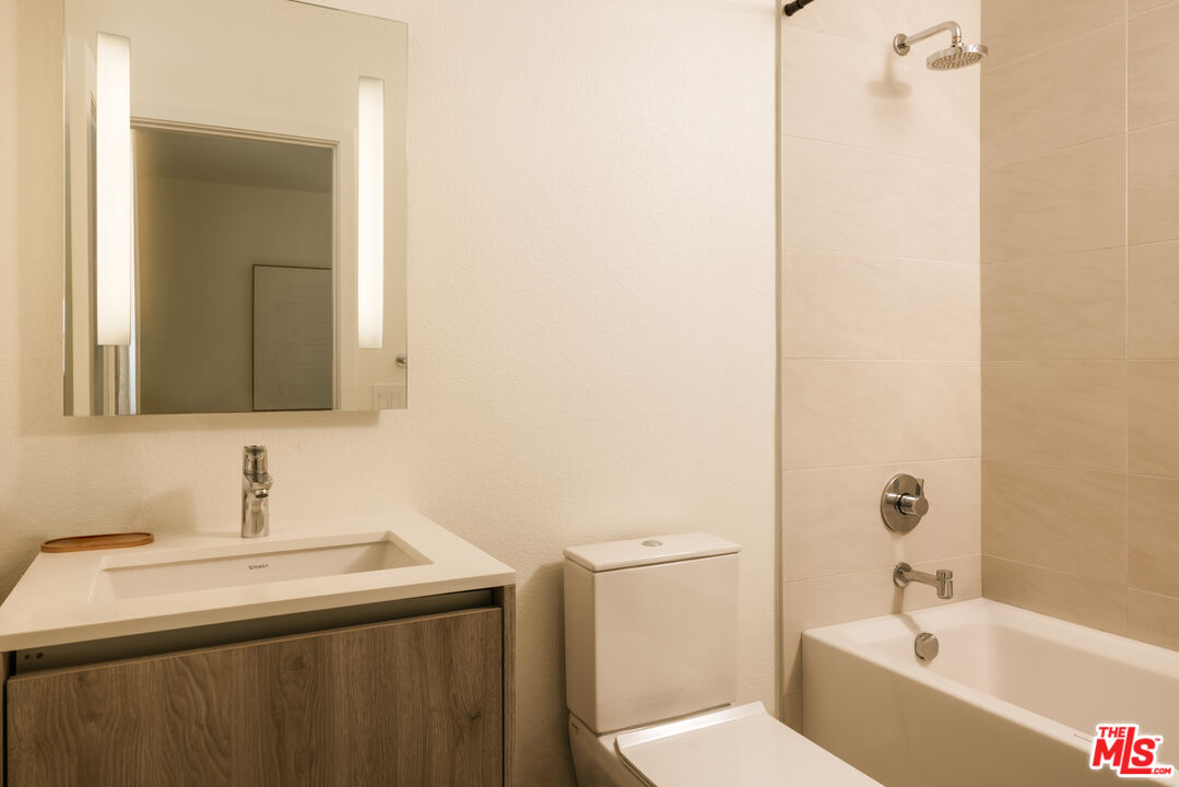 6489 Cavalleri Road, Unit 101 Malibu, CA 90265 - Photo 16 of 21