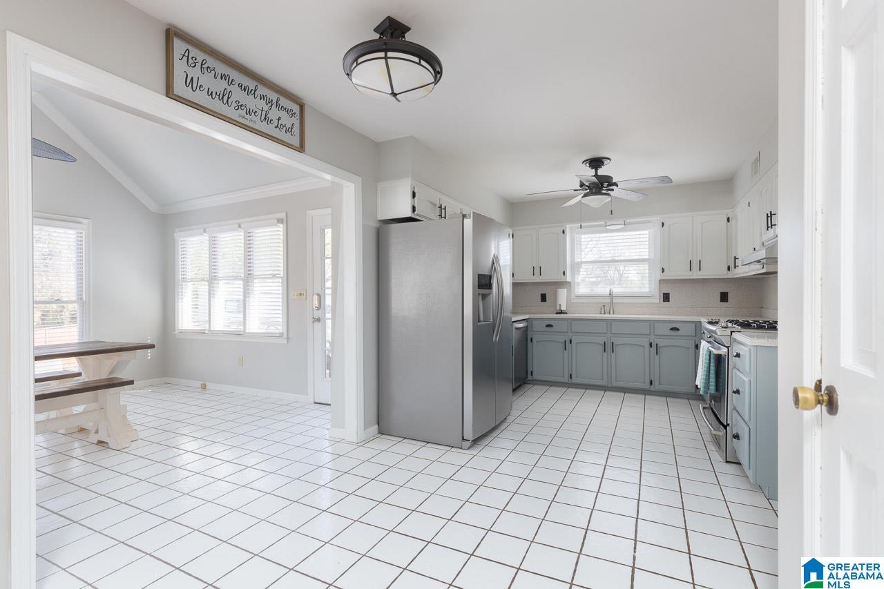 840 Ridgecrest Drive Gardendale, AL 35071 - Photo 11 of 46