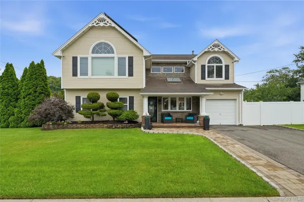 $849,000 | 1 Gould Drive, Lake Grove, NY 11755