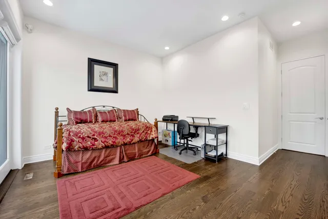 $1,550,000 | 2144 West Erie Street, Chicago, IL 60612