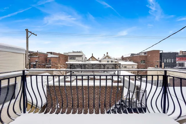$1,550,000 | 2144 West Erie Street, Chicago, IL 60612