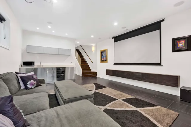 $1,550,000 | 2144 West Erie Street, Chicago, IL 60612