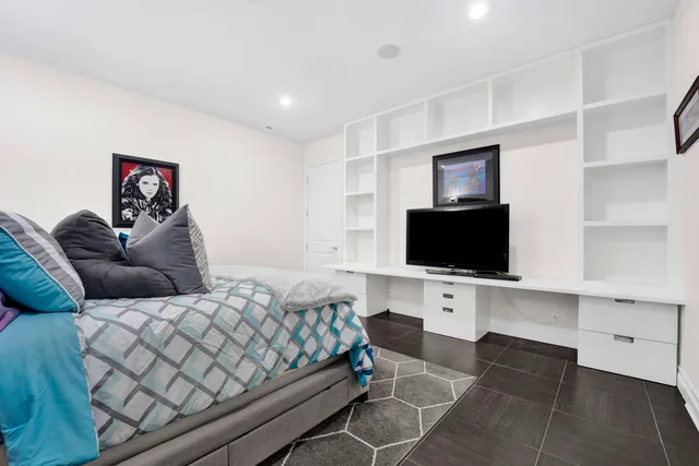 $1,550,000 | 2144 West Erie Street, Chicago, IL 60612