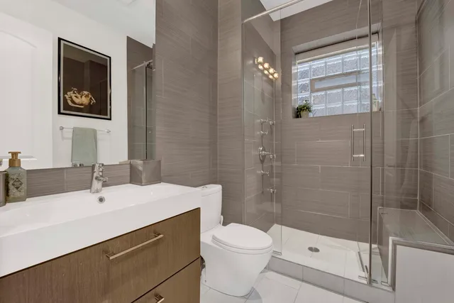 $1,550,000 | 2144 West Erie Street, Chicago, IL 60612