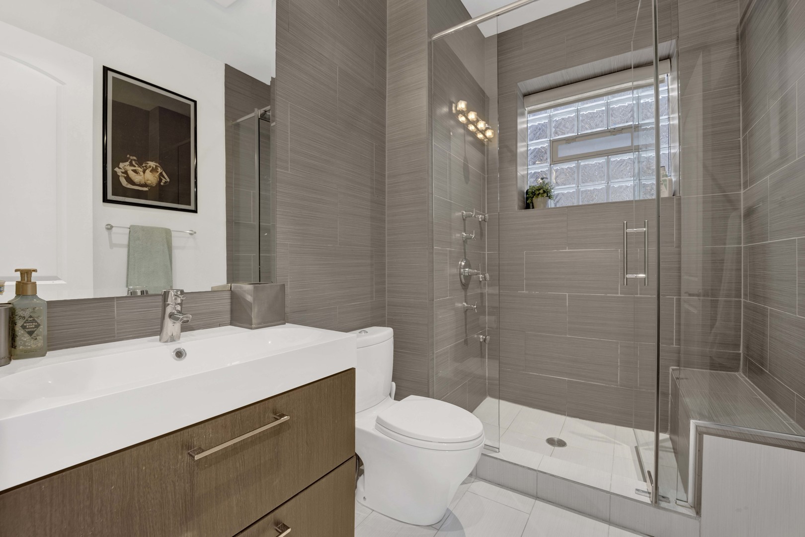 2144 West Erie Street Chicago, IL 60612 - Photo 39 of 46