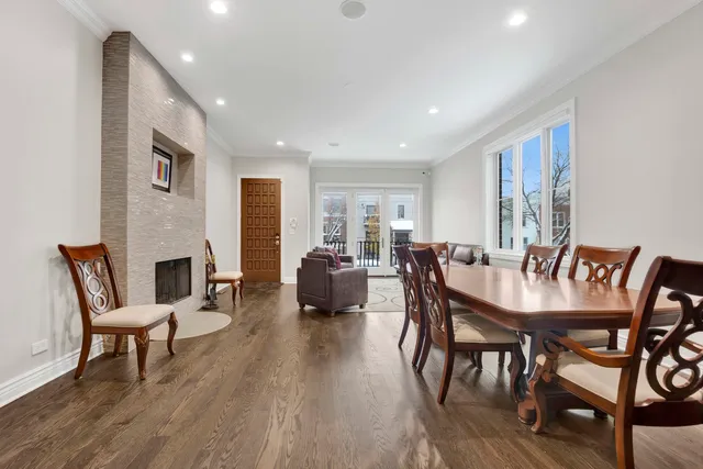 $1,550,000 | 2144 West Erie Street, Chicago, IL 60612