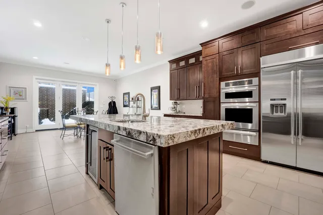 $1,550,000 | 2144 West Erie Street, Chicago, IL 60612