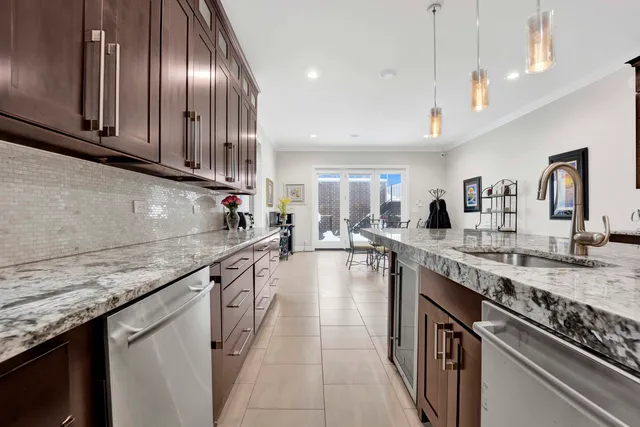 $1,550,000 | 2144 West Erie Street, Chicago, IL 60612