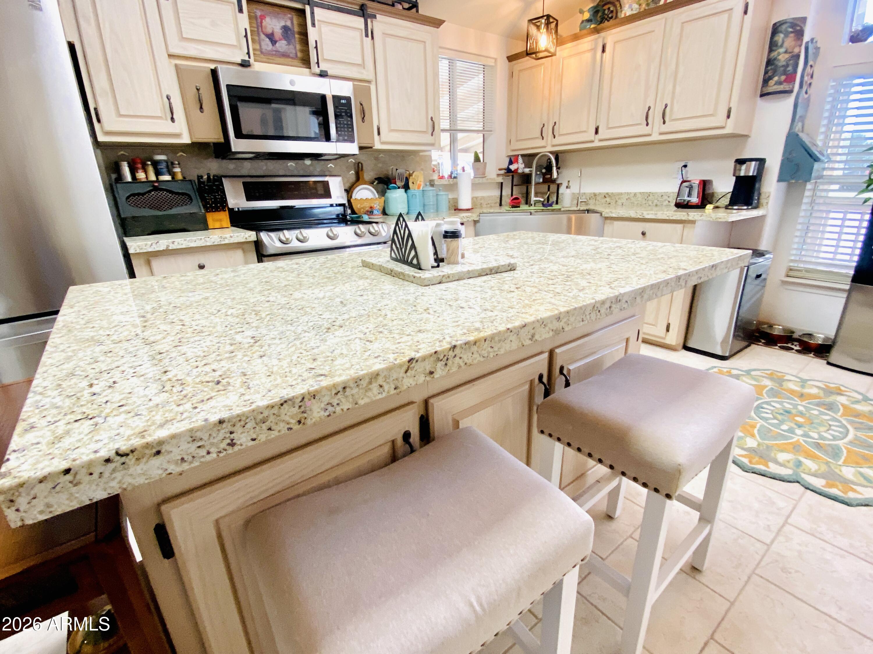 3901 East Pinnacle Peak Road, Unit 384 Phoenix, AZ 85050 - Photo 26 of 51 8 kitchen 9