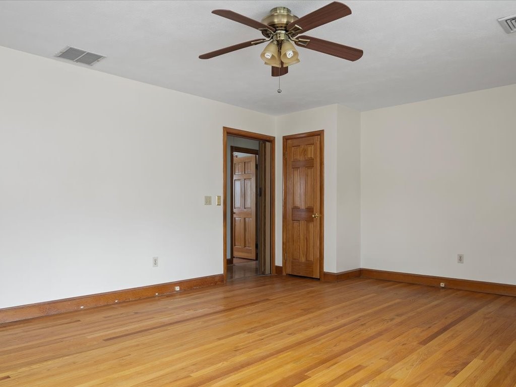 39 Walton Street Westerly, RI 02891 - Photo 12 of 34