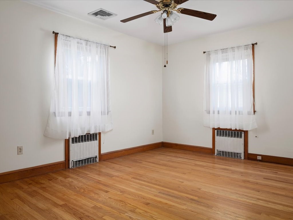 39 Walton Street Westerly, RI 02891 - Photo 13 of 34