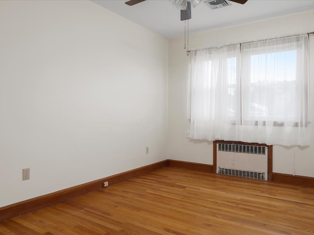 39 Walton Street Westerly, RI 02891 - Photo 15 of 34