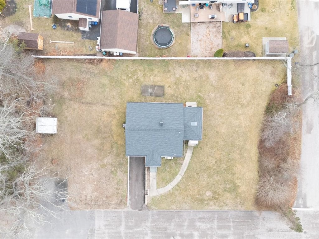 39 Walton Street Westerly, RI 02891 - Photo 2 of 34