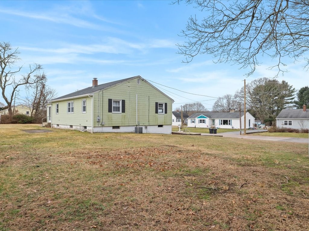 39 Walton Street Westerly, RI 02891 - Photo 31 of 34