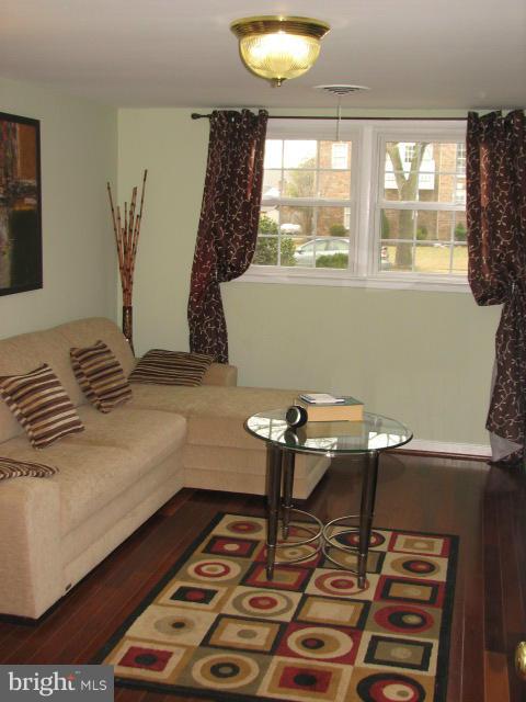 5209 Dalton Road Springfield, VA 22151 - Photo 15 of 30 Bedroom