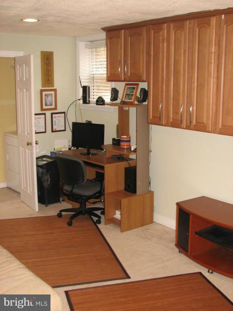 5209 Dalton Road Springfield, VA 22151 - Photo 17 of 30 Family Room