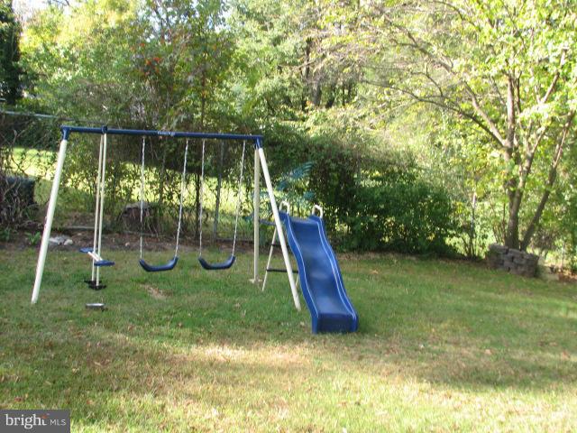 5209 Dalton Road Springfield, VA 22151 - Photo 24 of 30 Exterior (Rear)
