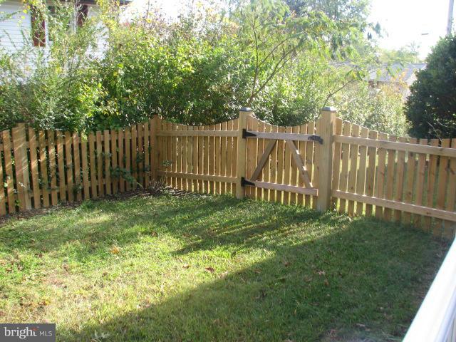 5209 Dalton Road Springfield, VA 22151 - Photo 30 of 30 Exterior (Rear)
