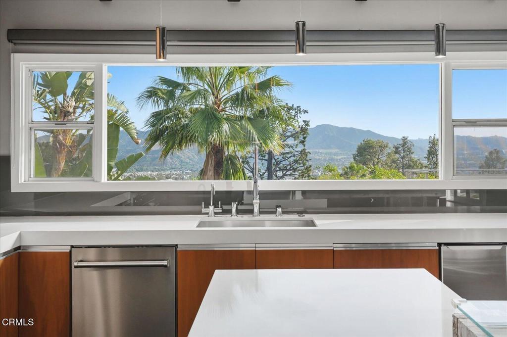 1900 Ransom Road Glendale, CA 91201 - Photo 14 of 64 40-Kitchen