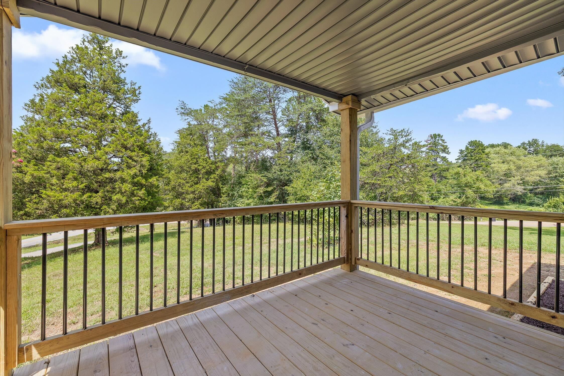 1700 Spradling Road Soddy Daisy, TN 37379 - Photo 8 of 32 26-Spradling-18