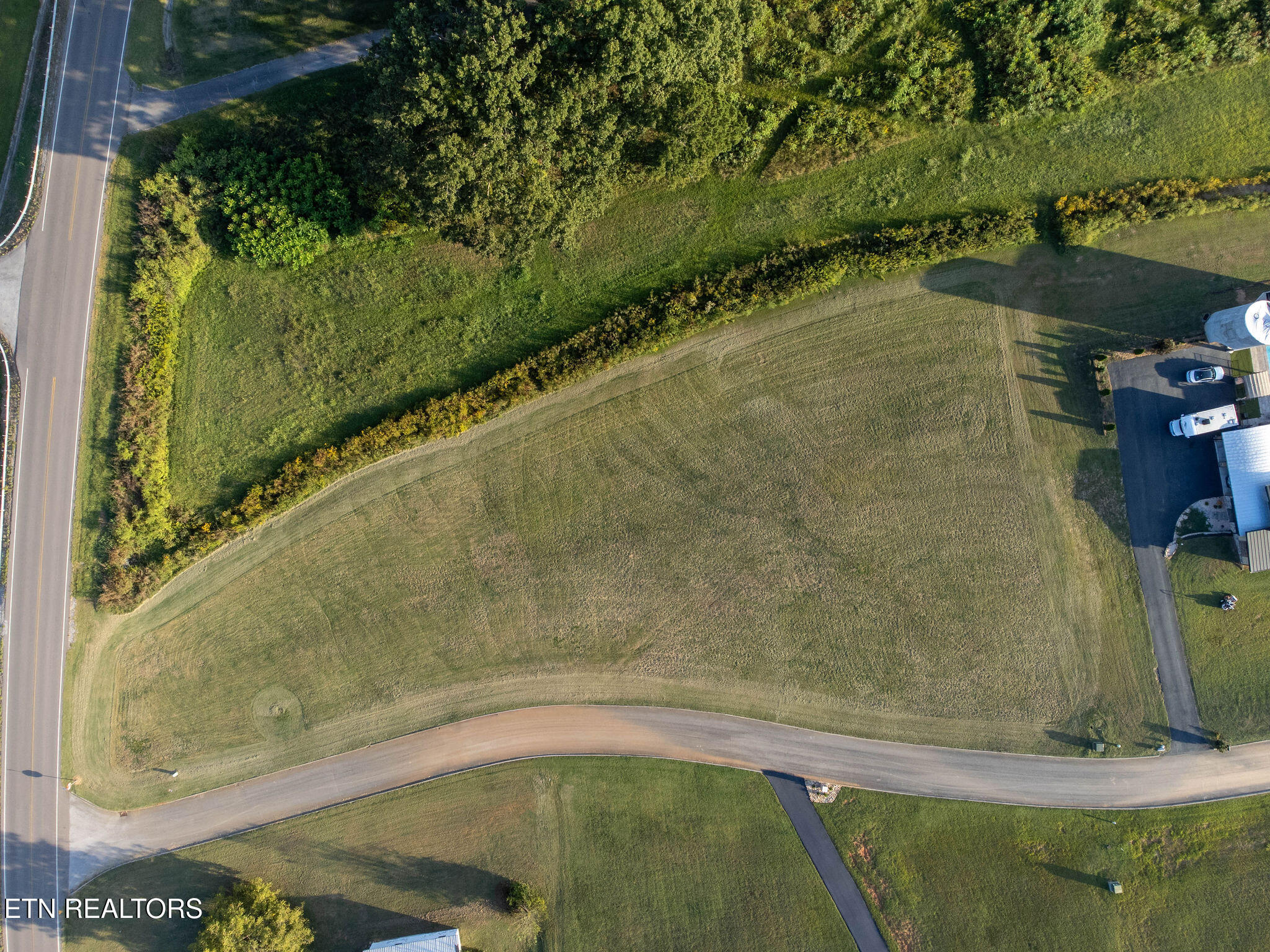 261 Garden Lane Loudon, TN 37774 - Photo 2 of 9 DJI_0258-HDR