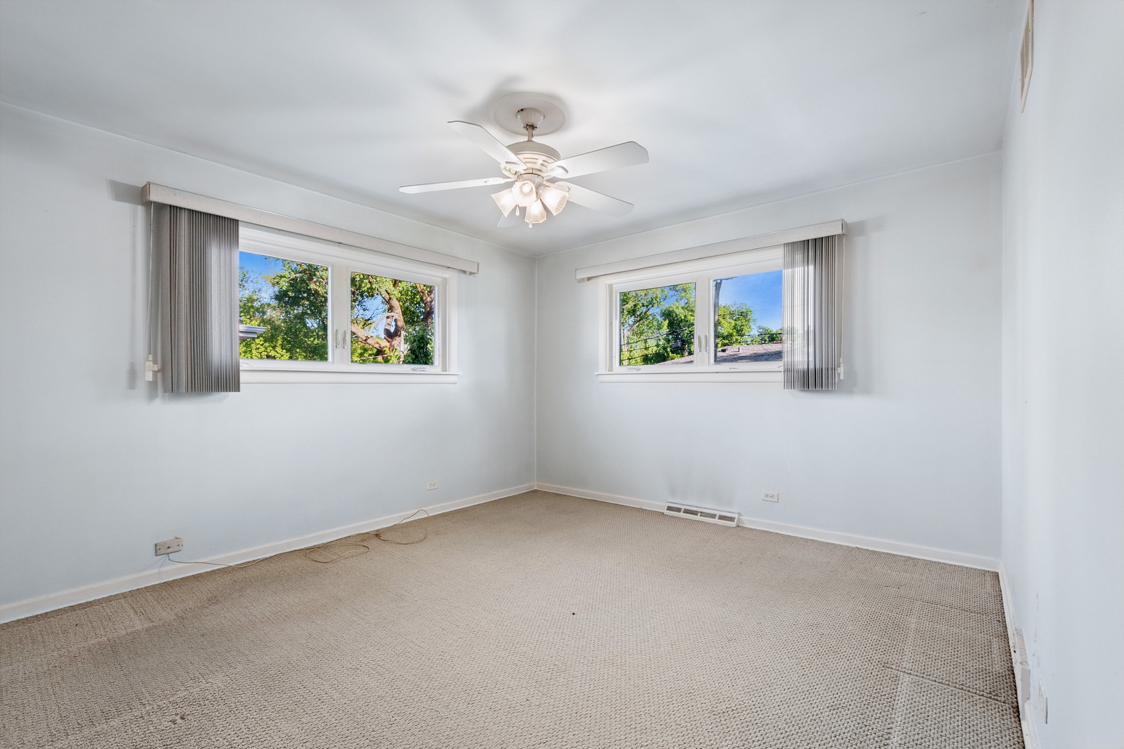 4159 Golf Road Skokie, IL 60076 - Photo 14 of 24 Gallery Image 14