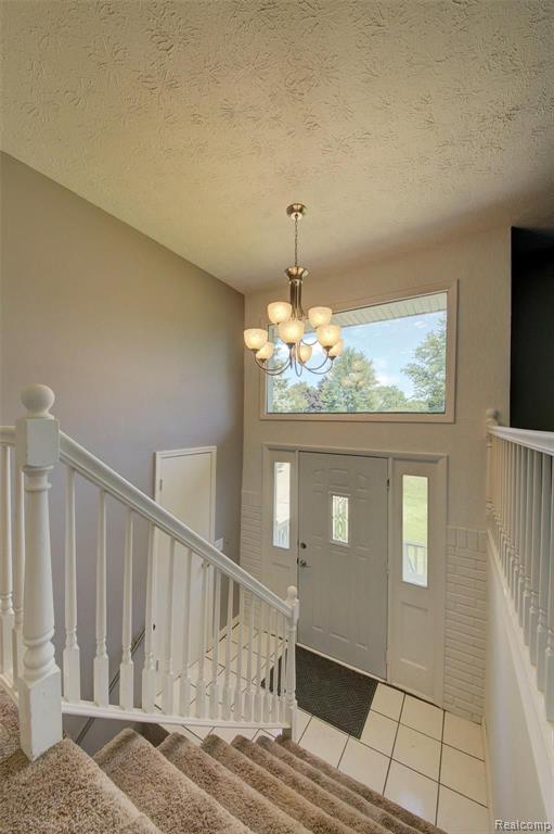 6161 Gordon Road Waterford, MI 48327 - Photo 7 of 53