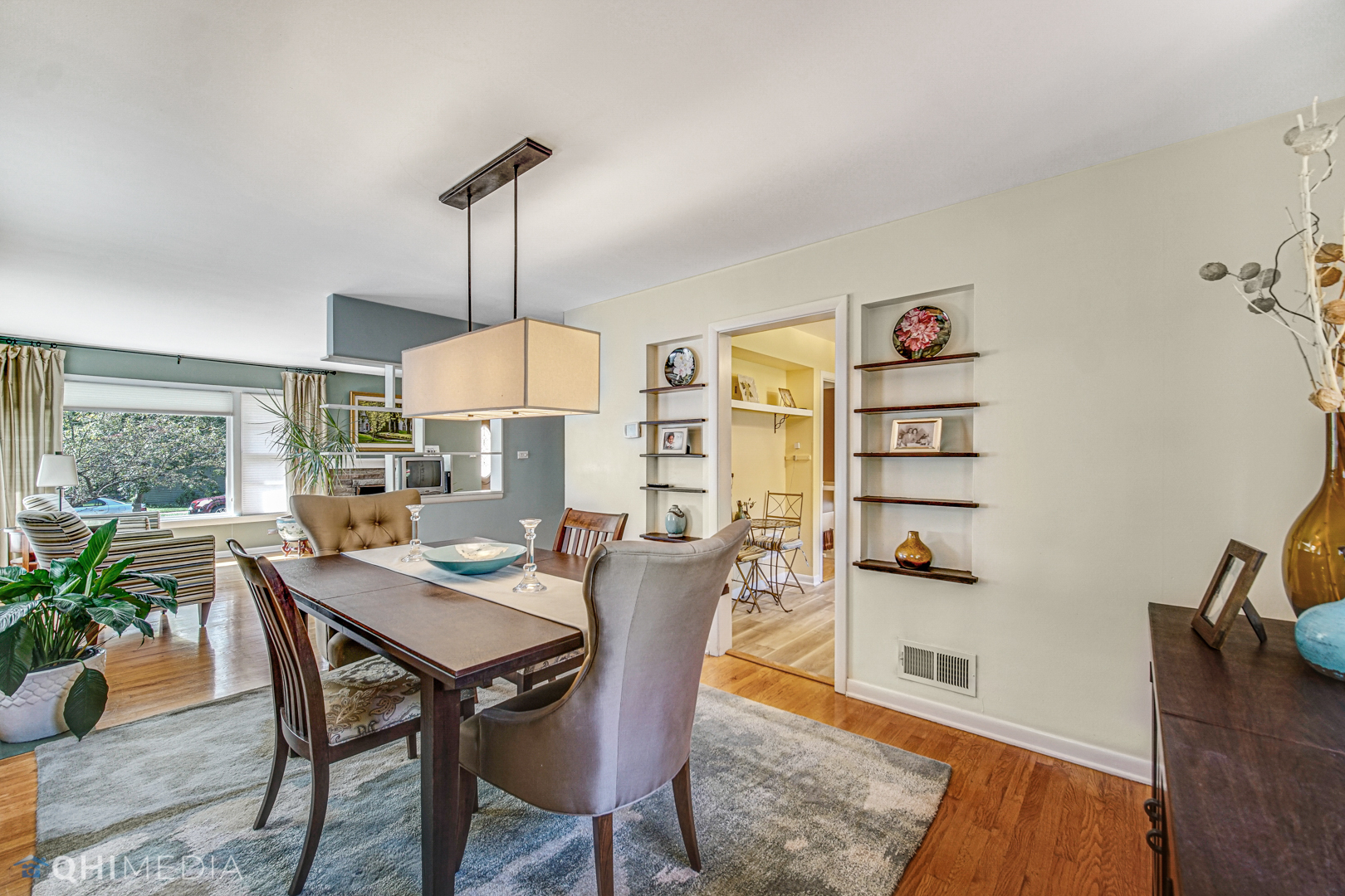 17911 Riedle Court Homewood, IL 60430 - Photo 10 of 23 a dining room with furniture and wooden floor