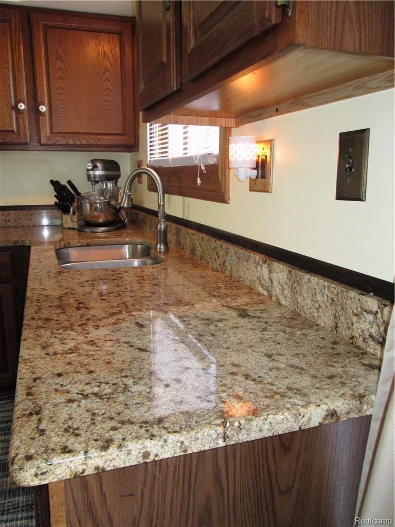 39368 Palmer Road Westland, MI 48186 - Photo 13 of 37 Kitchen granite counter.jpg