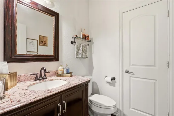 $760,000 | 775 Burr Oak Drive, Frisco, TX 75033