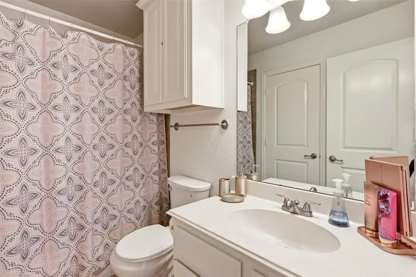 $760,000 | 775 Burr Oak Drive, Frisco, TX 75033