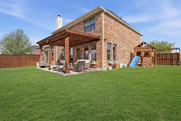 $760,000 | 775 Burr Oak Drive, Frisco, TX 75033
