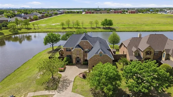 $760,000 | 775 Burr Oak Drive, Frisco, TX 75033