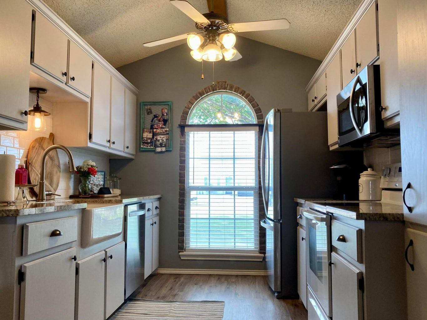 3908 Stevens Street Plainview, TX 79072 - Photo 5 of 30 Photo 5