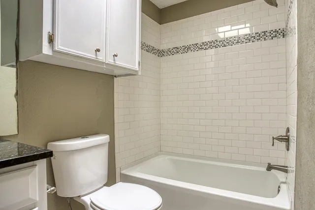 $1,800 | 2303 Twin Oaks Drive, Portland, TX 78374