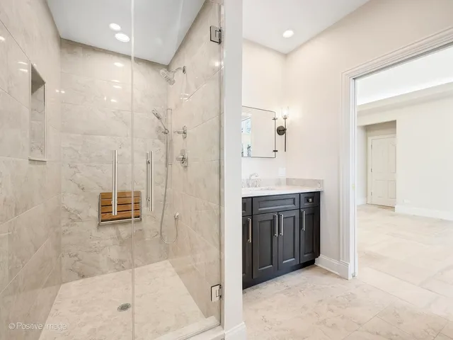 $4,649,000 | 20 Natoma Drive, Oak Brook, IL 60523