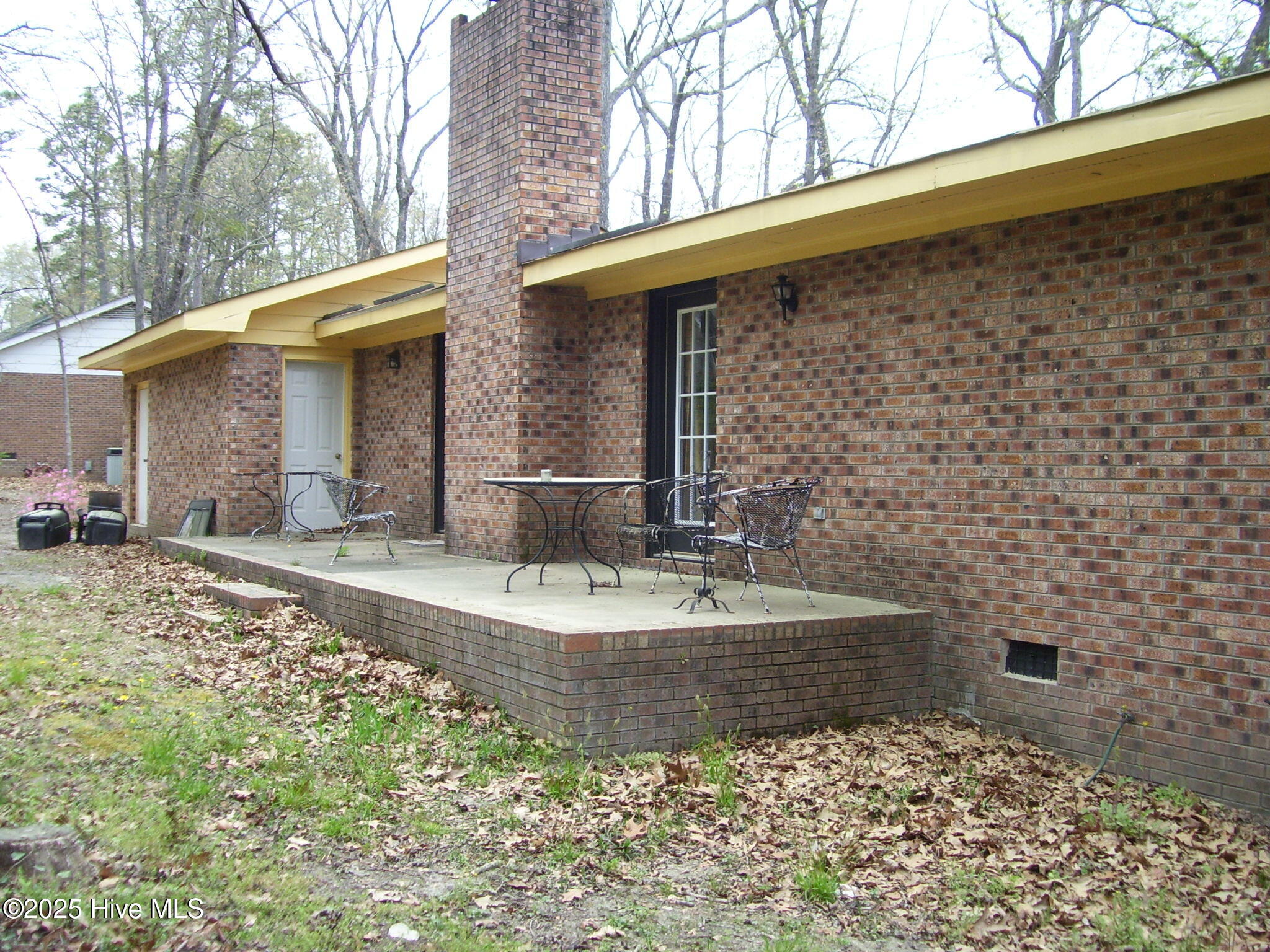 211 Tartan Trail Southern Pines, NC 28387 - Photo 18 of 22 211-Tartan-Trail-005
