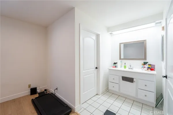 $3,600 | 10119 Pinewood Avenue, Unit 108, Tujunga, CA 91042