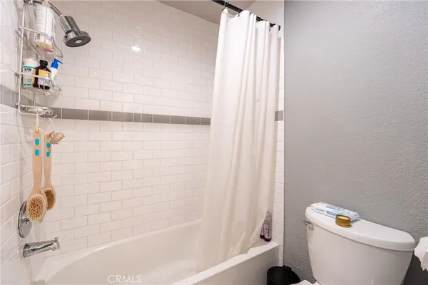 $3,600 | 10119 Pinewood Avenue, Unit 108, Tujunga, CA 91042