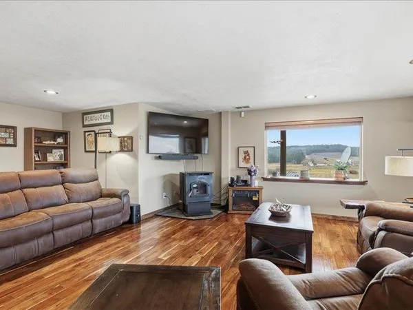 $799,000 | 26323 North Madison Road, Chattaroy, WA 99003