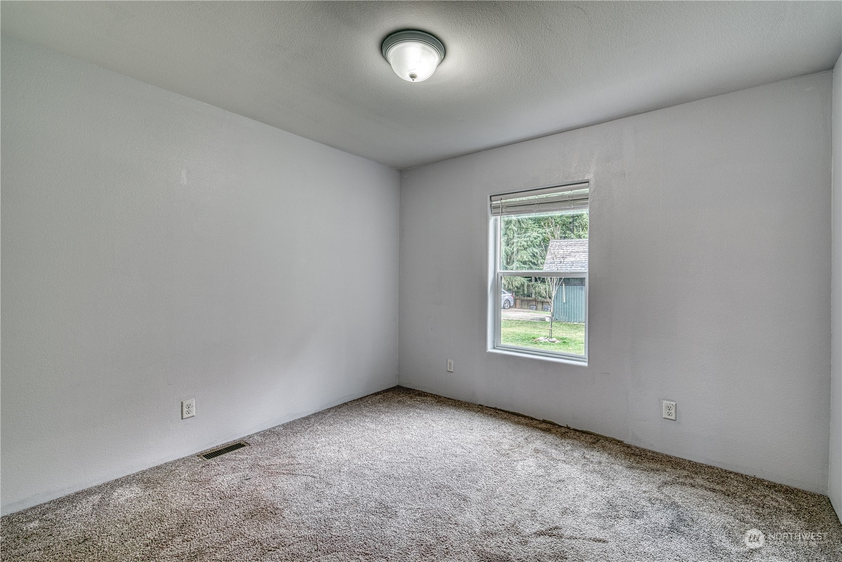 29755 Parcells Road Northeast Kingston, WA 98346 - Photo 17 of 39 Gallery Image 17