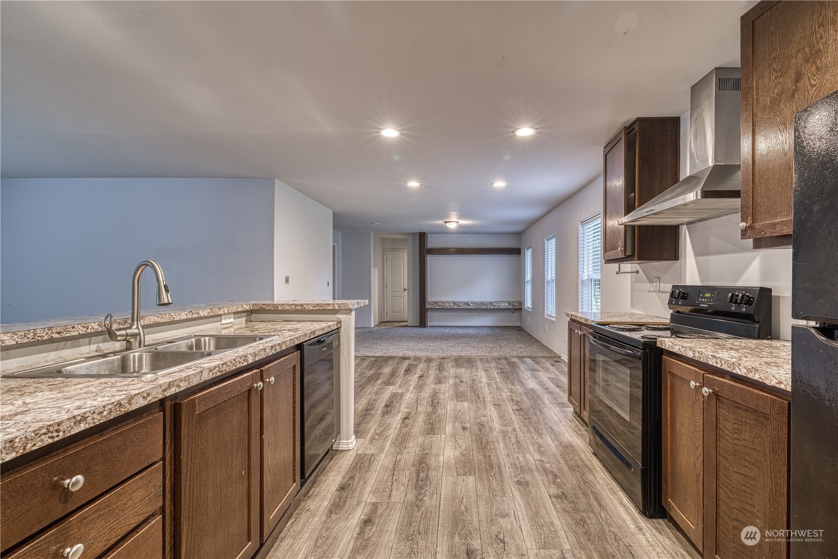 29755 Parcells Road Northeast Kingston, WA 98346 - Photo 29 of 39 Gallery Image 29