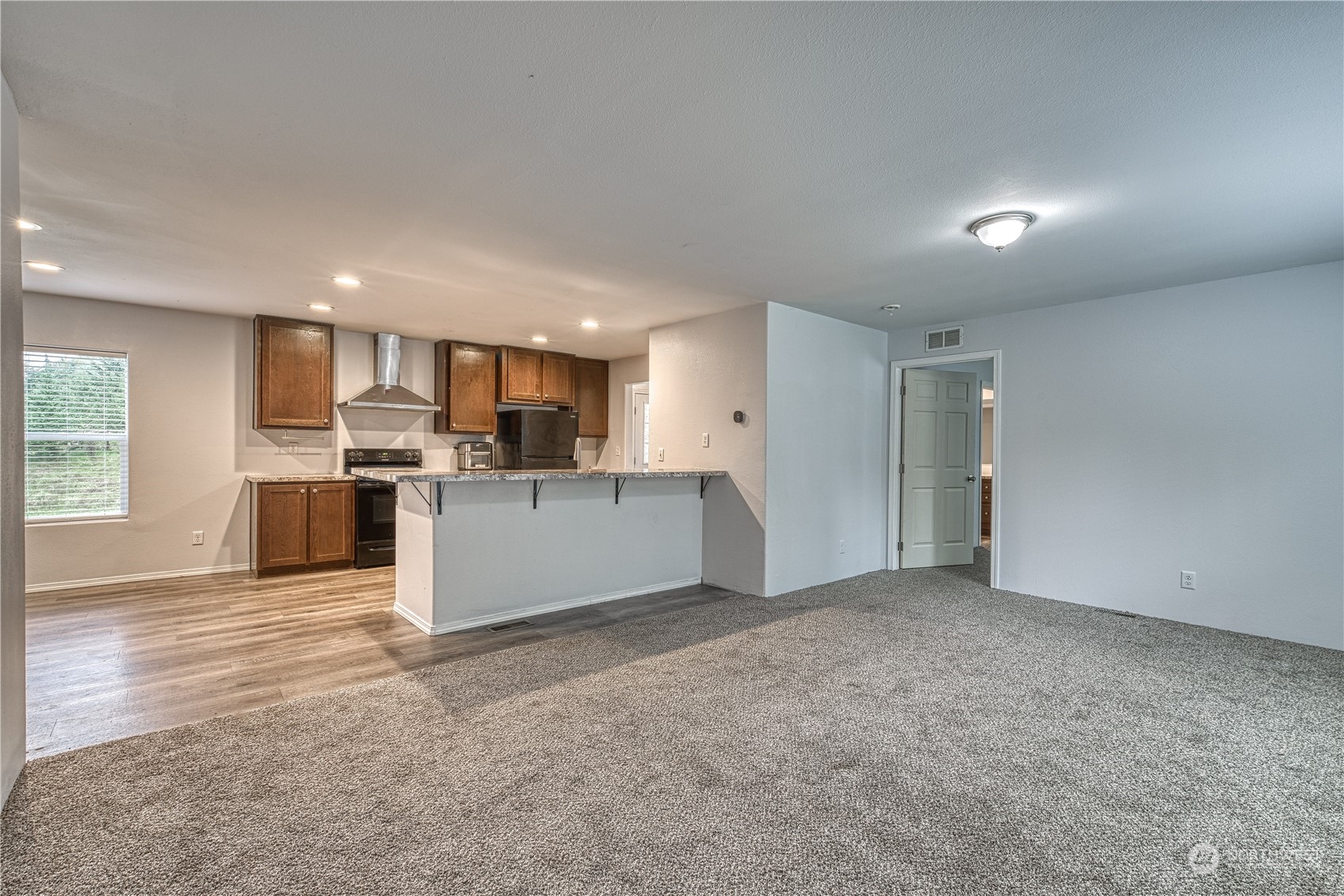 29755 Parcells Road Northeast Kingston, WA 98346 - Photo 31 of 39 Gallery Image 31