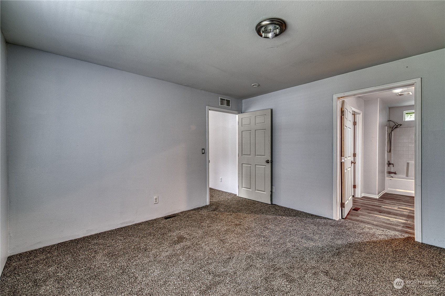 29755 Parcells Road Northeast Kingston, WA 98346 - Photo 34 of 39 Gallery Image 34