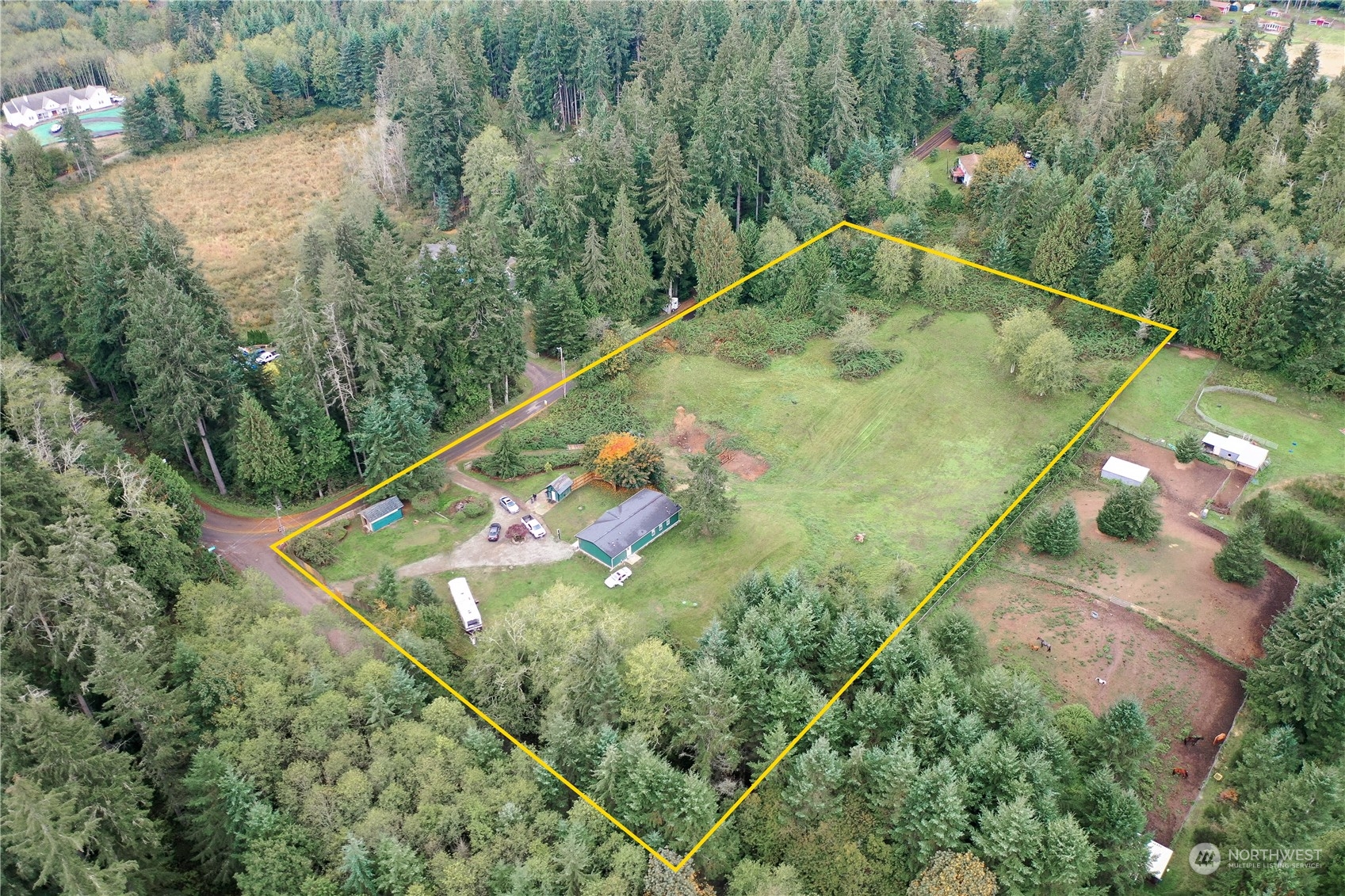 29755 Parcells Road Northeast Kingston, WA 98346 - Photo 4 of 39 Gallery Image 4